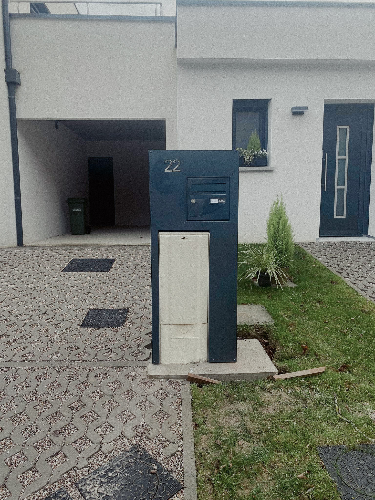 structure boite aux lettres métal pour résidence privée AMF lorraine